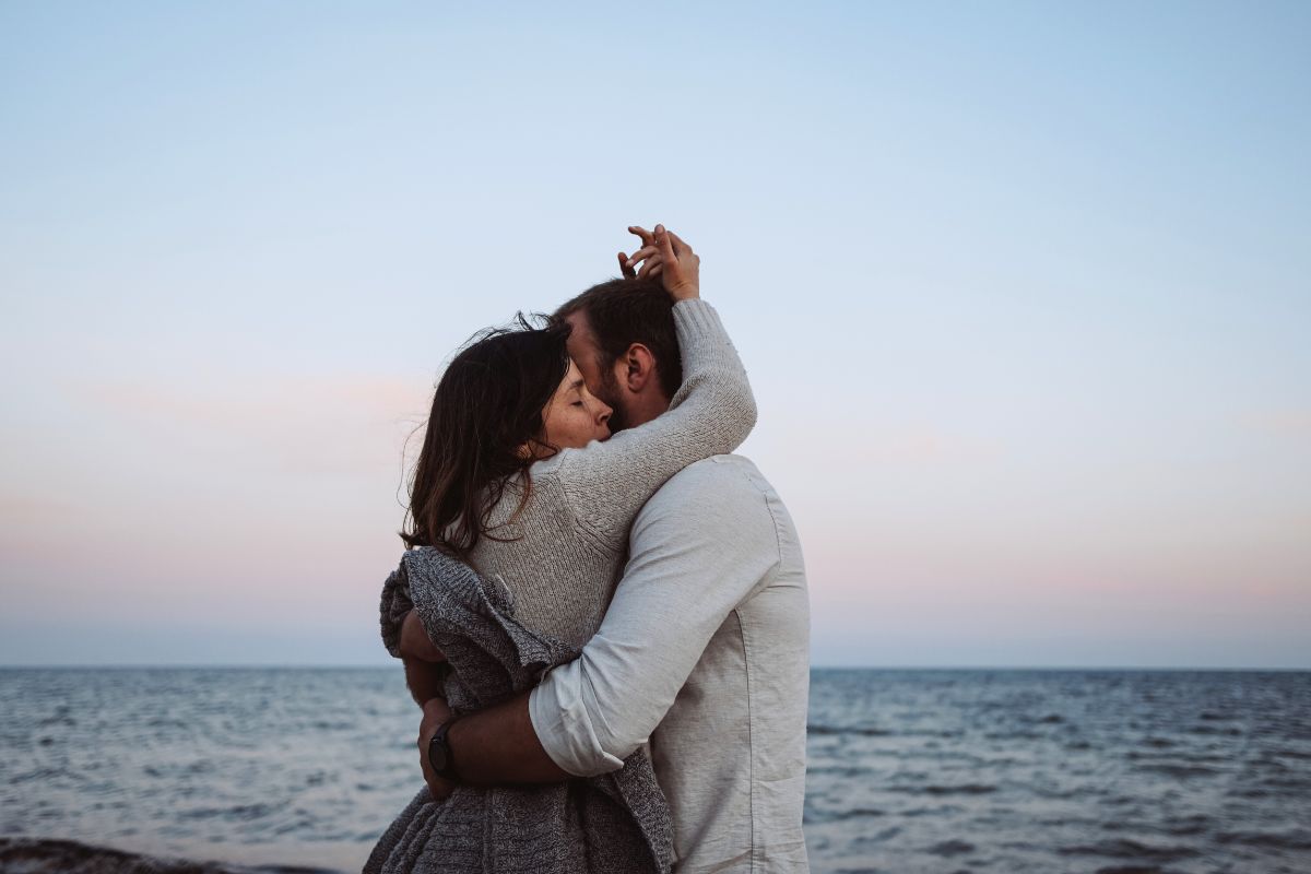 Cette règle simple du couple “2-2-2” pourrait tout changer dans votre relation